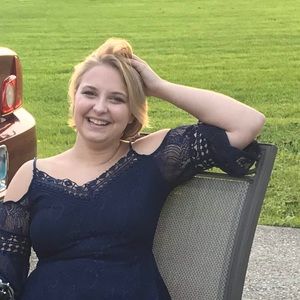 Meet your Posher, Abby